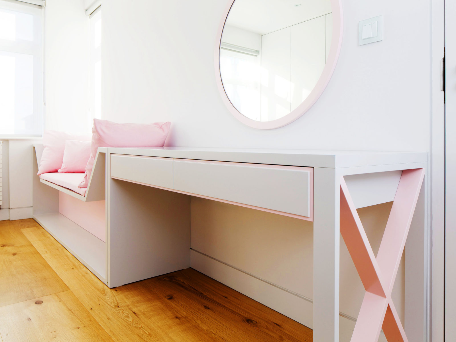 Lacquered X desk with connected seating bench