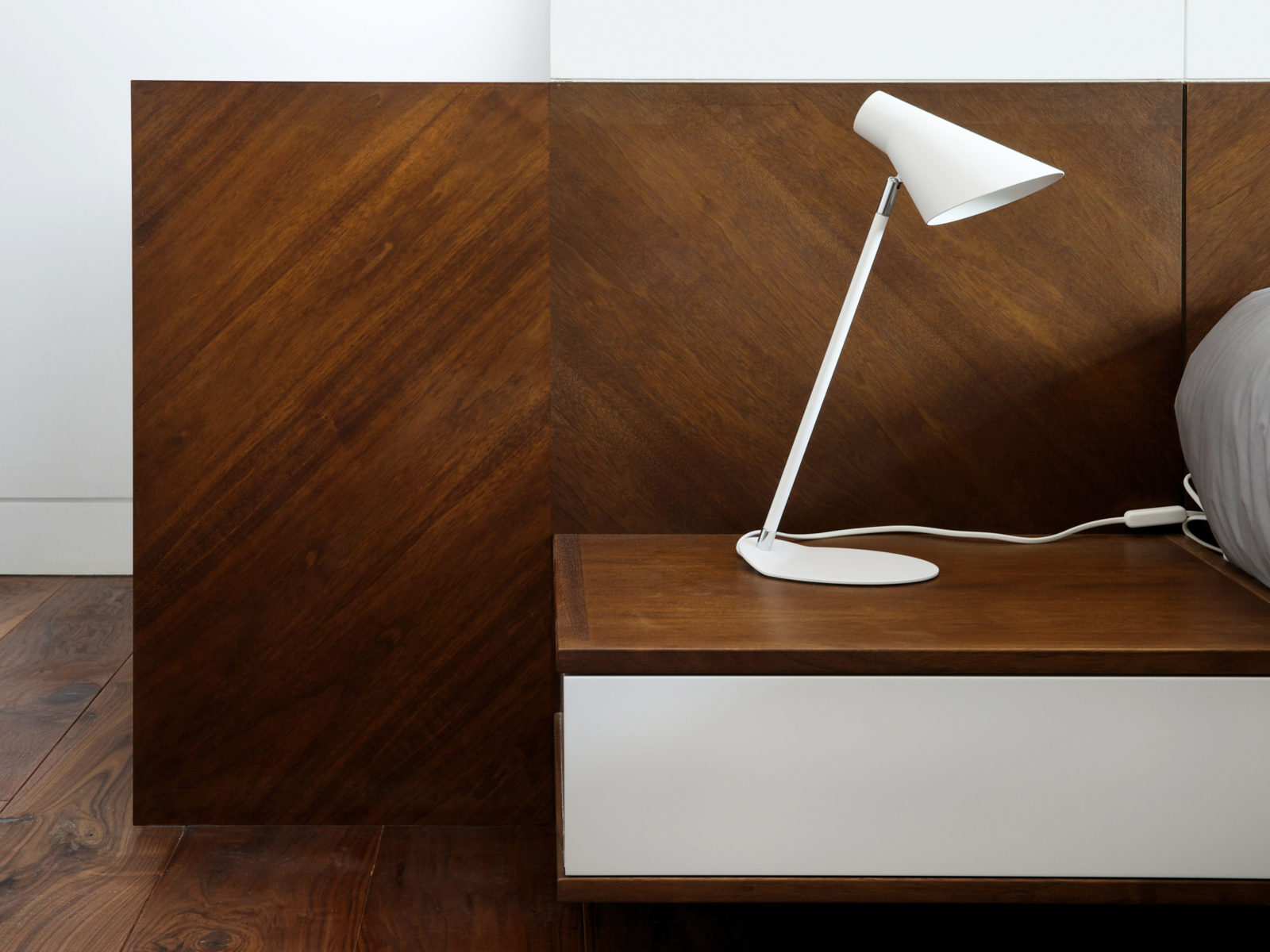 walnut veneer bedside table with touch to open lacquered drawer